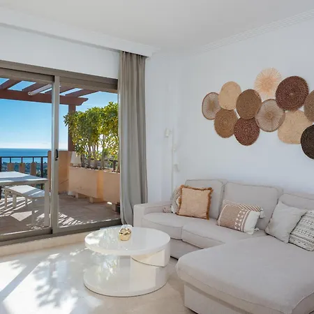 Premium Penthouse With Unmatched Views アパート エステポナ