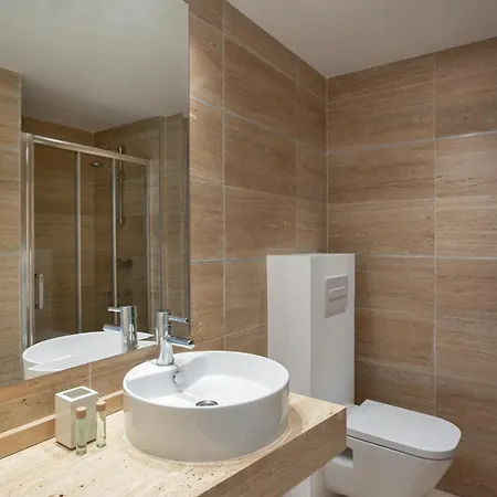 Premium Penthouse With Unmatched Views بينهافيس