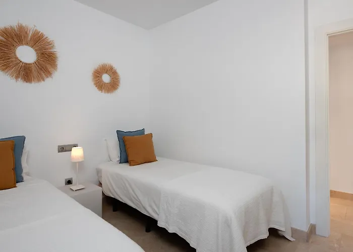 Premium Penthouse With Unmatched Views * Εστεπόνα